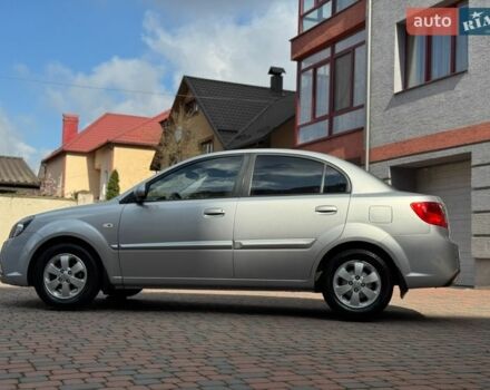 Серый Киа Рио, объемом двигателя 1.4 л и пробегом 227 тыс. км за 6750 $, фото 179 на Automoto.ua