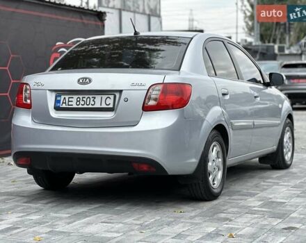 Серый Киа Рио, объемом двигателя 1.49 л и пробегом 297 тыс. км за 5999 $, фото 21 на Automoto.ua