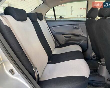 Серый Киа Рио, объемом двигателя 1.4 л и пробегом 98 тыс. км за 6500 $, фото 29 на Automoto.ua