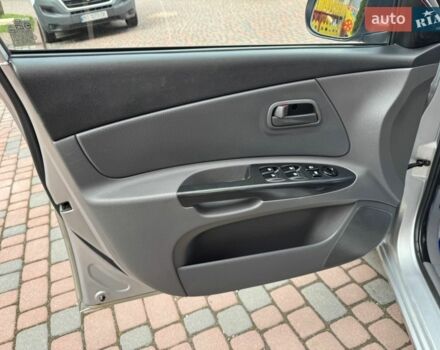 Серый Киа Рио, объемом двигателя 1.4 л и пробегом 227 тыс. км за 6850 $, фото 76 на Automoto.ua