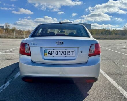 Сірий Кіа Ріо, об'ємом двигуна 1.4 л та пробігом 219 тис. км за 4500 $, фото 3 на Automoto.ua