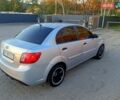 Серый Киа Рио, объемом двигателя 1.4 л и пробегом 301 тыс. км за 3700 $, фото 4 на Automoto.ua