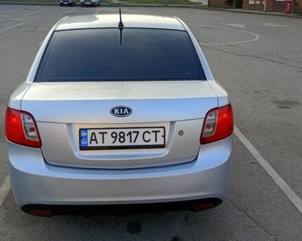 Серый Киа Рио, объемом двигателя 1.4 л и пробегом 301 тыс. км за 3700 $, фото 7 на Automoto.ua