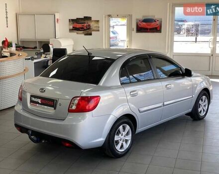 Серый Киа Рио, объемом двигателя 1.4 л и пробегом 98 тыс. км за 6500 $, фото 7 на Automoto.ua