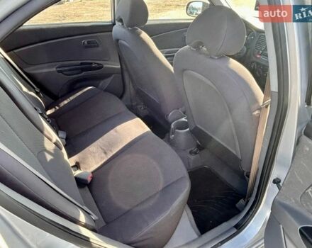 Серый Киа Рио, объемом двигателя 1.5 л и пробегом 190 тыс. км за 5800 $, фото 13 на Automoto.ua