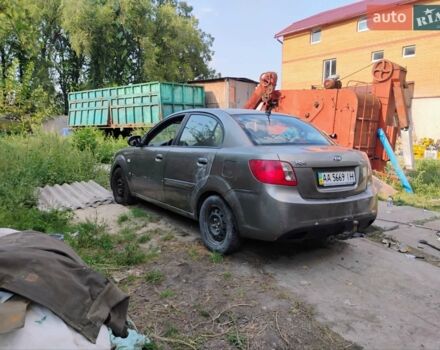 Сірий Кіа Ріо, об'ємом двигуна 1.5 л та пробігом 350 тис. км за 1500 $, фото 5 на Automoto.ua