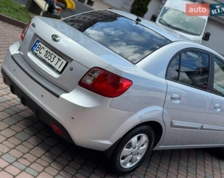 Серый Киа Рио, объемом двигателя 1.4 л и пробегом 227 тыс. км за 6850 $, фото 166 на Automoto.ua