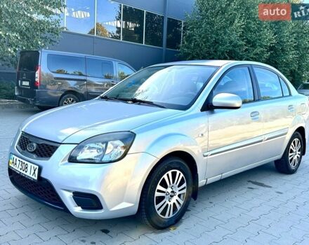 Серый Киа Рио, объемом двигателя 1.5 л и пробегом 190 тыс. км за 5800 $, фото 5 на Automoto.ua