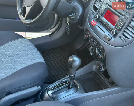 Серый Киа Рио, объемом двигателя 1.4 л и пробегом 227 тыс. км за 6750 $, фото 66 на Automoto.ua