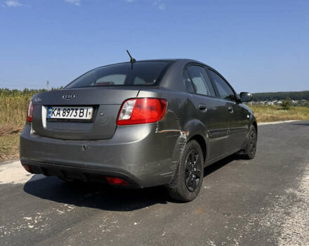 Серый Киа Рио, объемом двигателя 1.4 л и пробегом 277 тыс. км за 3999 $, фото 1 на Automoto.ua
