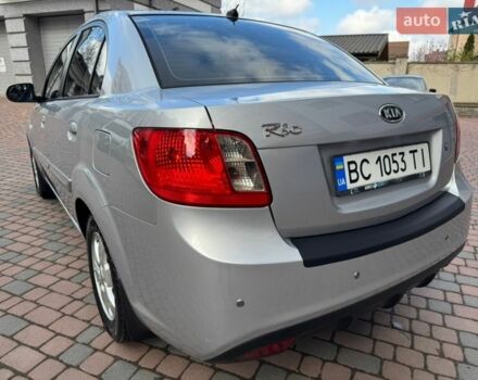 Серый Киа Рио, объемом двигателя 1.4 л и пробегом 227 тыс. км за 6750 $, фото 132 на Automoto.ua