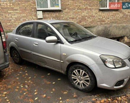 Серый Киа Рио, объемом двигателя 1.49 л и пробегом 190 тыс. км за 3500 $, фото 2 на Automoto.ua