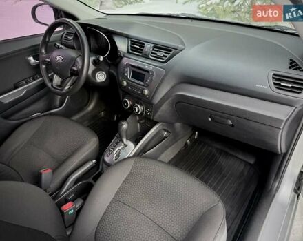 Серый Киа Рио, объемом двигателя 1.6 л и пробегом 180 тыс. км за 8950 $, фото 19 на Automoto.ua