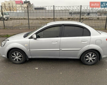 Сірий Кіа Ріо, об'ємом двигуна 1.4 л та пробігом 169 тис. км за 5000 $, фото 4 на Automoto.ua