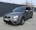 Серый Киа Рио, объемом двигателя 1.4 л и пробегом 250 тыс. км за 3750 $, фото 1 на Automoto.ua