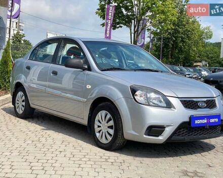Серый Киа Рио, объемом двигателя 1.4 л и пробегом 80 тыс. км за 5000 $, фото 3 на Automoto.ua