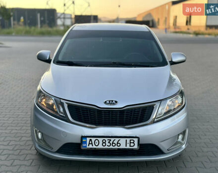 Серый Киа Рио, объемом двигателя 1.4 л и пробегом 178 тыс. км за 5600 $, фото 2 на Automoto.ua