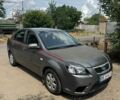 Серый Киа Рио, объемом двигателя 1.4 л и пробегом 92 тыс. км за 3700 $, фото 2 на Automoto.ua