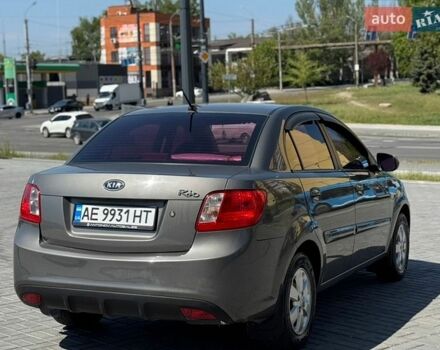 Серый Киа Рио, объемом двигателя 1.4 л и пробегом 135 тыс. км за 4999 $, фото 4 на Automoto.ua