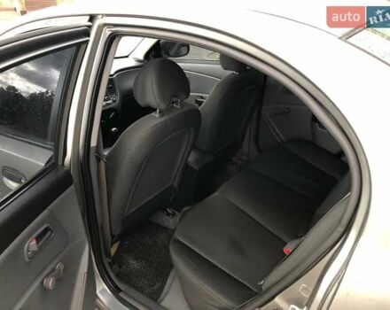 Серый Киа Рио, объемом двигателя 1.4 л и пробегом 120 тыс. км за 4999 $, фото 3 на Automoto.ua