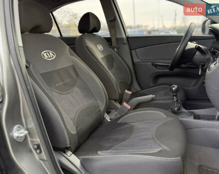Серый Киа Рио, объемом двигателя 1.4 л и пробегом 180 тыс. км за 4699 $, фото 8 на Automoto.ua