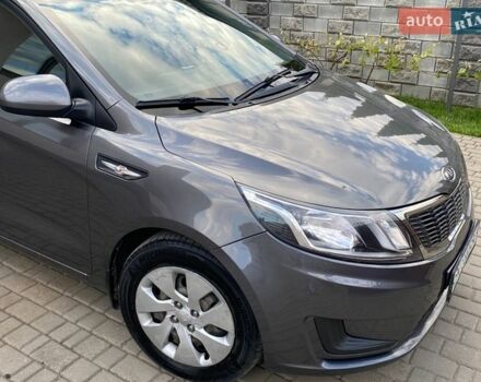 Сірий Кіа Ріо, об'ємом двигуна 1.4 л та пробігом 94 тис. км за 7600 $, фото 6 на Automoto.ua