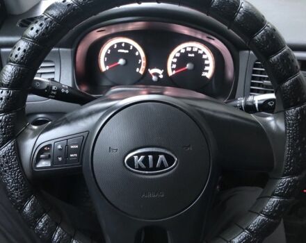 Сірий Кіа Ріо, об'ємом двигуна 1.4 л та пробігом 168 тис. км за 4998 $, фото 8 на Automoto.ua