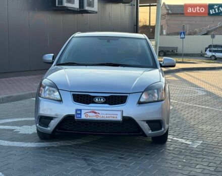 Сірий Кіа Ріо, об'ємом двигуна 1.4 л та пробігом 300 тис. км за 5500 $, фото 7 на Automoto.ua