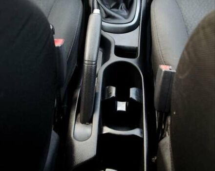 Серый Киа Рио, объемом двигателя 1.4 л и пробегом 204 тыс. км за 6200 $, фото 40 на Automoto.ua