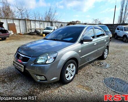 Сірий Кіа Ріо, об'ємом двигуна 1.4 л та пробігом 214 тис. км за 5700 $, фото 1 на Automoto.ua