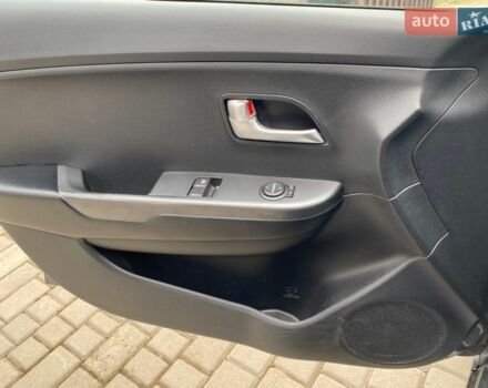 Серый Киа Рио, объемом двигателя 1.4 л и пробегом 94 тыс. км за 8100 $, фото 12 на Automoto.ua