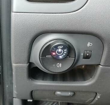 Сірий Кіа Ріо, об'ємом двигуна 1.4 л та пробігом 147 тис. км за 5500 $, фото 11 на Automoto.ua