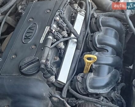 Сірий Кіа Ріо, об'ємом двигуна 1.59 л та пробігом 300 тис. км за 7100 $, фото 4 на Automoto.ua