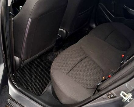 Серый Киа Рио, объемом двигателя 1.4 л и пробегом 243 тыс. км за 5700 $, фото 9 на Automoto.ua