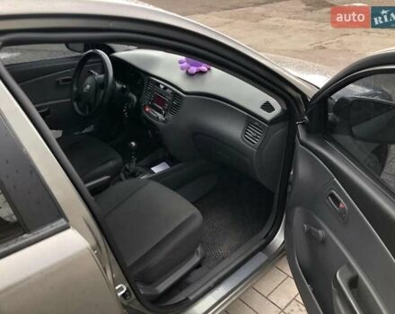 Серый Киа Рио, объемом двигателя 1.4 л и пробегом 120 тыс. км за 4999 $, фото 2 на Automoto.ua