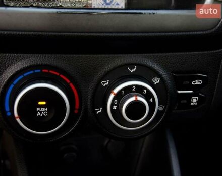 Серый Киа Рио, объемом двигателя 1.4 л и пробегом 204 тыс. км за 6200 $, фото 38 на Automoto.ua