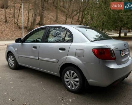 Серый Киа Рио, объемом двигателя 1.4 л и пробегом 89 тыс. км за 4200 $, фото 7 на Automoto.ua