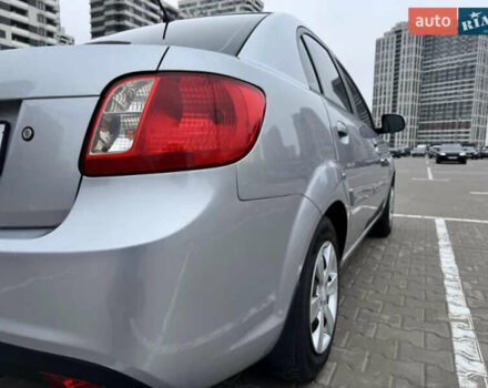 Серый Киа Рио, объемом двигателя 1.4 л и пробегом 130 тыс. км за 7800 $, фото 1 на Automoto.ua