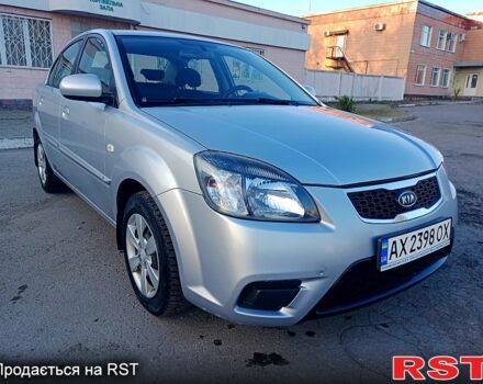 Сірий Кіа Ріо, об'ємом двигуна 1.4 л та пробігом 180 тис. км за 4699 $, фото 5 на Automoto.ua
