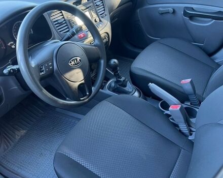 Сірий Кіа Ріо, об'ємом двигуна 1.4 л та пробігом 41 тис. км за 7099 $, фото 8 на Automoto.ua