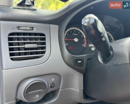 Сірий Кіа Ріо, об'ємом двигуна 1.4 л та пробігом 194 тис. км за 4999 $, фото 13 на Automoto.ua