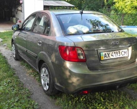 Сірий Кіа Ріо, об'ємом двигуна 1.4 л та пробігом 215 тис. км за 4994 $, фото 5 на Automoto.ua