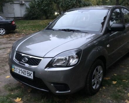 Сірий Кіа Ріо, об'ємом двигуна 1.4 л та пробігом 168 тис. км за 4998 $, фото 4 на Automoto.ua