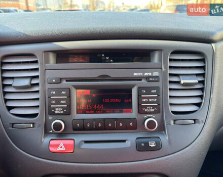 Серый Киа Рио, объемом двигателя 1.4 л и пробегом 138 тыс. км за 6000 $, фото 19 на Automoto.ua