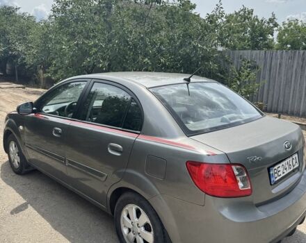 Сірий Кіа Ріо, об'ємом двигуна 1.4 л та пробігом 92 тис. км за 3700 $, фото 5 на Automoto.ua
