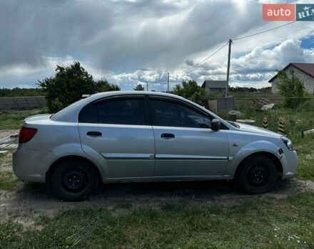 Сірий Кіа Ріо, об'ємом двигуна 1.4 л та пробігом 244 тис. км за 3000 $, фото 4 на Automoto.ua