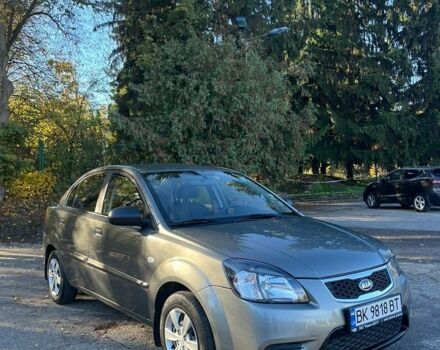 Сірий Кіа Ріо, об'ємом двигуна 1.4 л та пробігом 41 тис. км за 7099 $, фото 2 на Automoto.ua