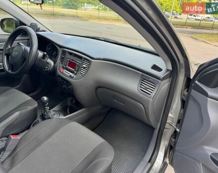 Сірий Кіа Ріо, об'ємом двигуна 1.4 л та пробігом 194 тис. км за 4999 $, фото 11 на Automoto.ua