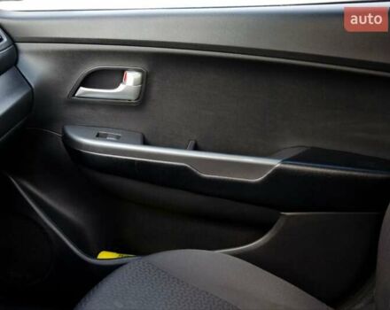 Серый Киа Рио, объемом двигателя 1.4 л и пробегом 204 тыс. км за 6200 $, фото 34 на Automoto.ua