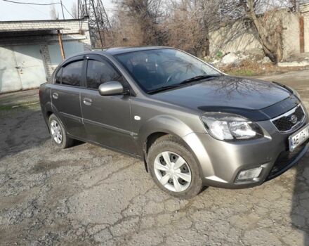 Серый Киа Рио, объемом двигателя 1.4 л и пробегом 153 тыс. км за 5500 $, фото 1 на Automoto.ua